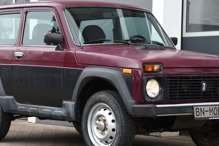 Lada Niva 22.775 km 3.980 &euro; Bonn- Geislar 53225