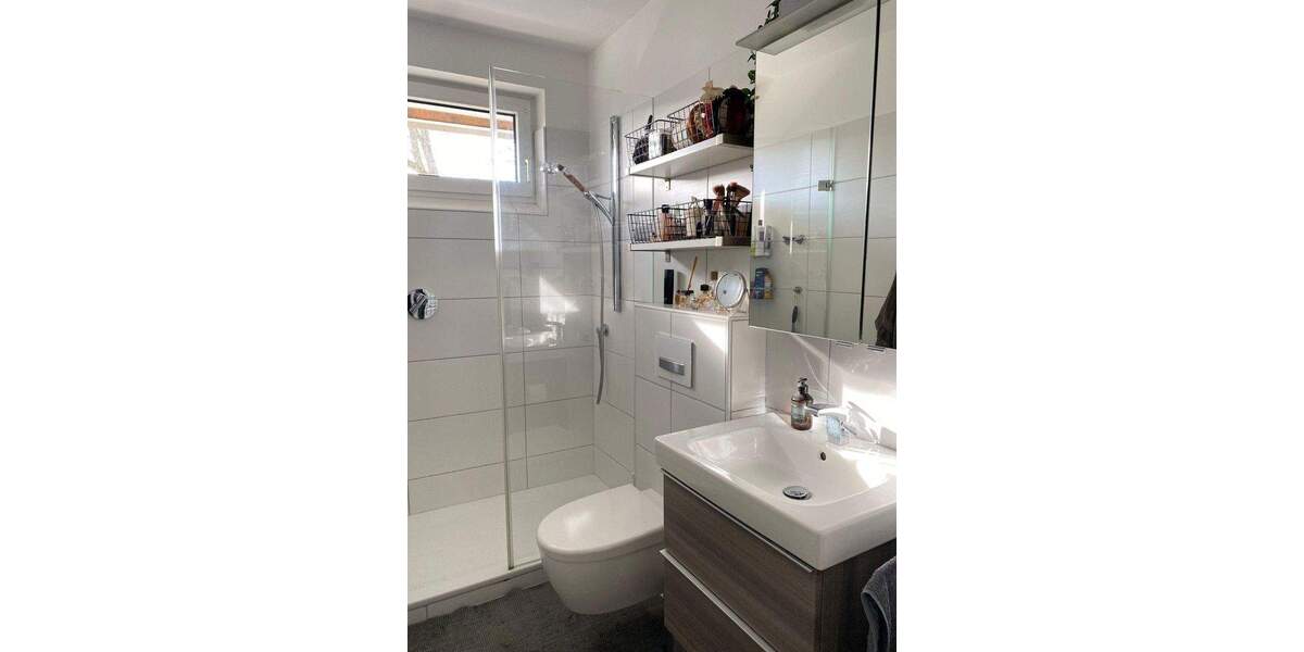 Lichtdurchflutete Wohnung mit zwei Balkonen am Volksgarten 2 zimmer