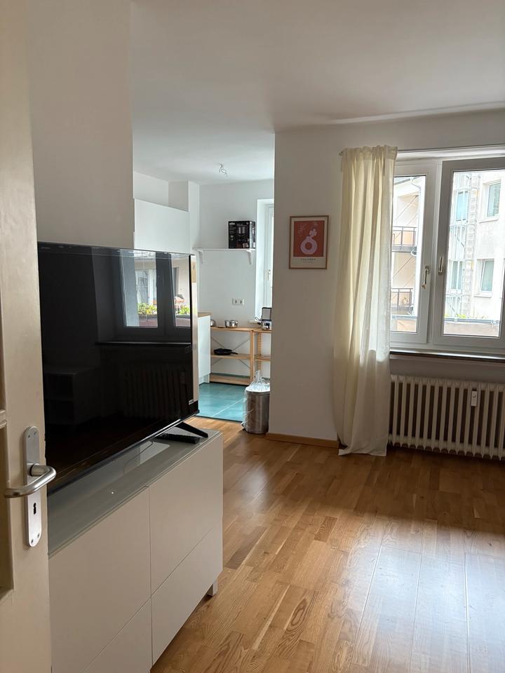 Möbliertes Appartement mit Balkon in super Lage! zimmer