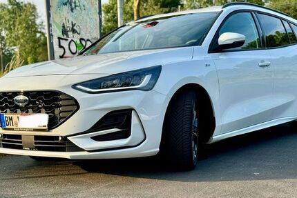 Ford Focus 27.000 km 20.900 € Pulheim 50259