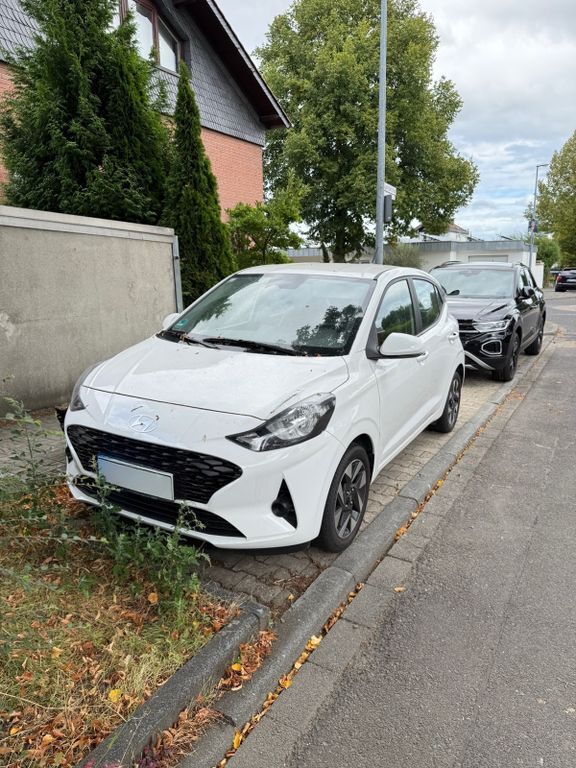 i10