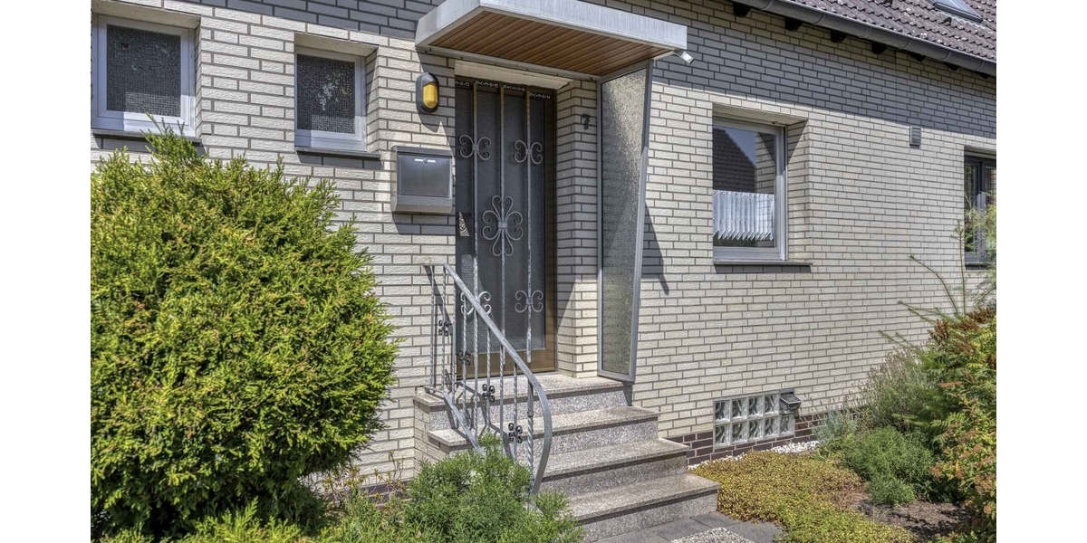 Echtes Raumwunder auf großem Sonnen-Grundstück in guter Wohnlage. Hier ist flexible Nutzung möglich! - Zweifamilienhaus Weilerswist | Angebot:27317017