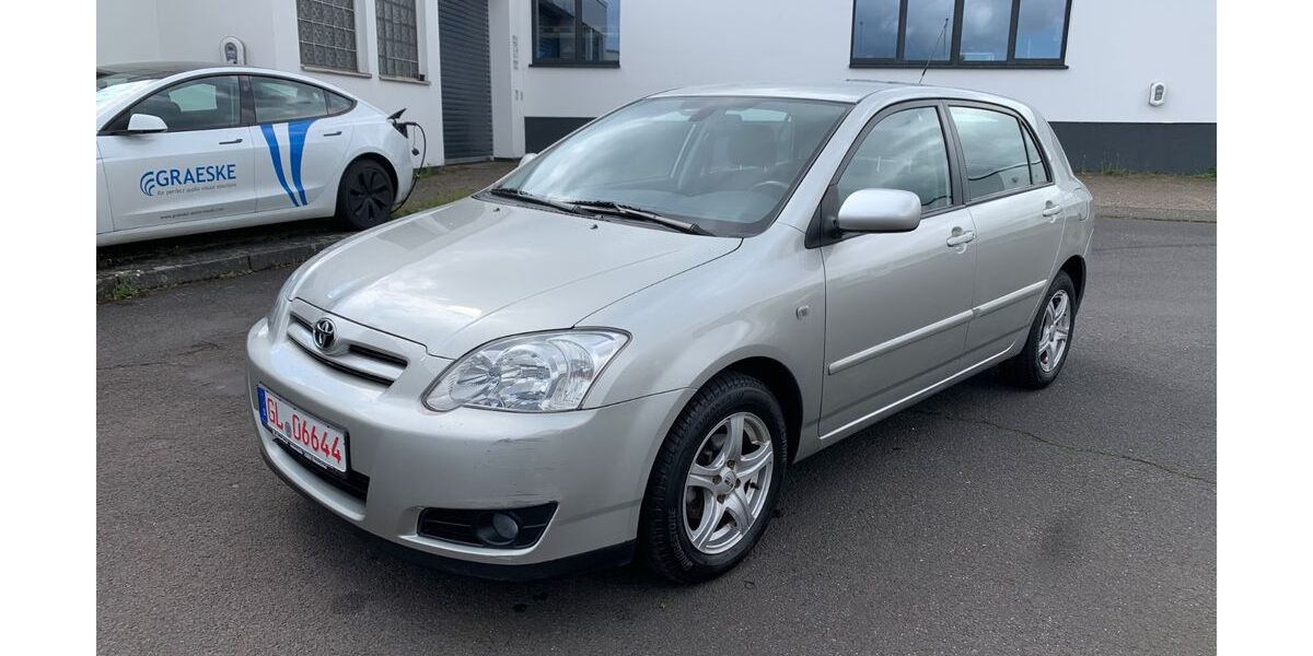 Toyota Corolla 67.000 km 5.550 &euro; Bergisch Gladbach 51465