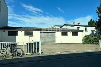 300 m² Lagerhalle inkl. Außenfläche | kleines Büro vorhanden | ebenerdiges Tor zimmer