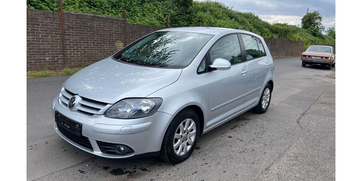 VW Golf 94.000 km 5.400 &euro; Köln 50739