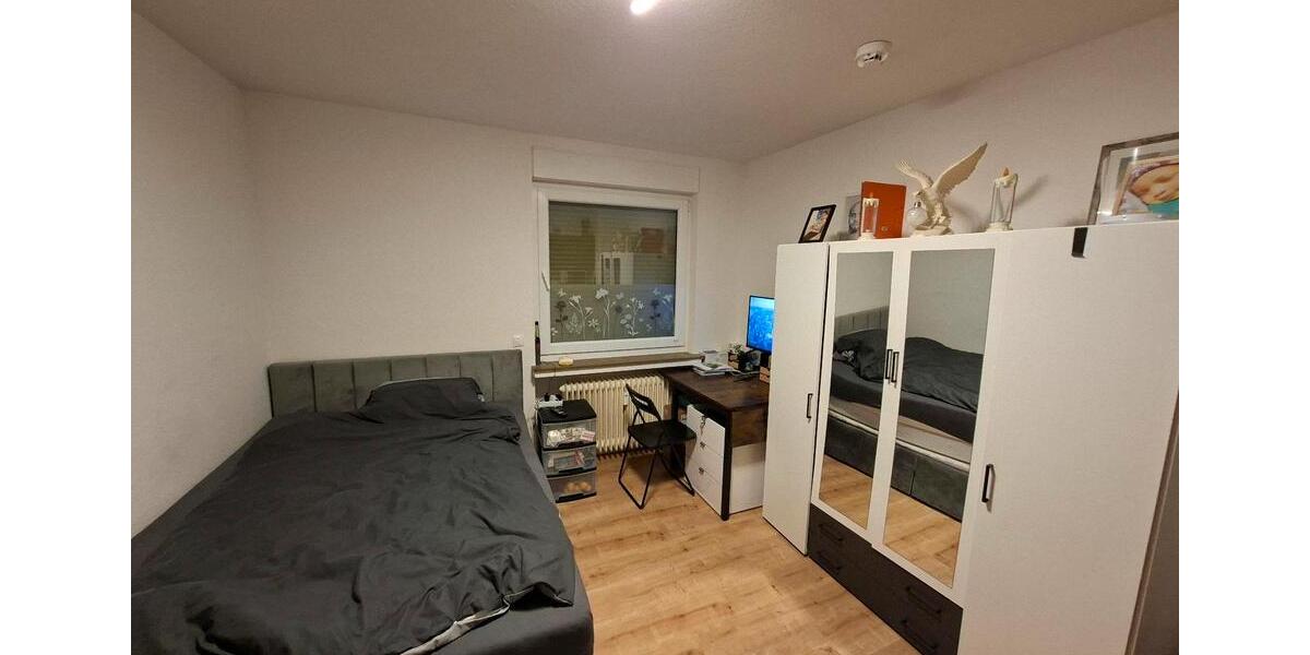 Eine kleine Zimmer , aber sofort 1 zimmer