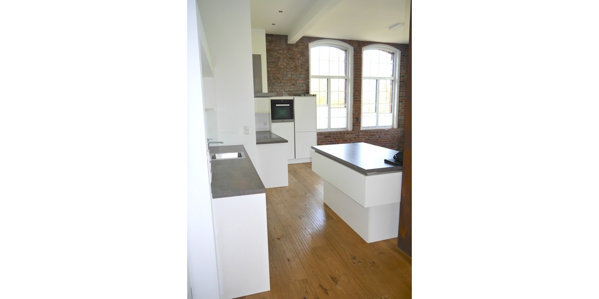 SG, komfortable 85m² 2 Zi. Loftwohnung in Zentrumsnähe, Balkon, Stellplatz, EBK - Loft - Studio - Atelier Solingen Mitte | Angebot:26855412