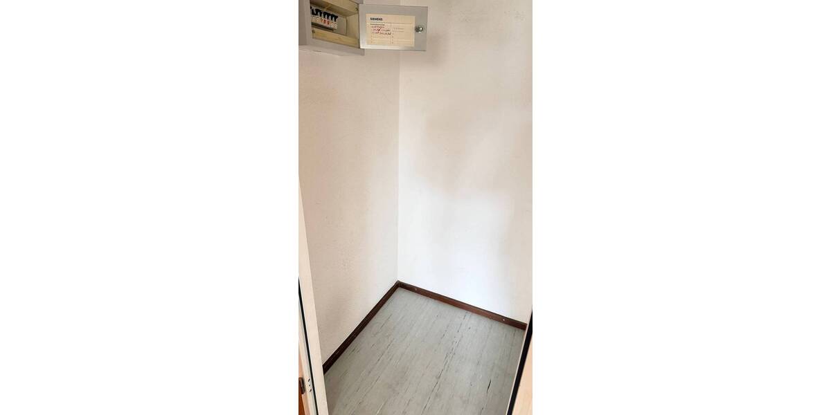 Etagenwohnung Köln Westhoven - 3 Zimmer, 101 m&sup2;, 275.900&euro; | Angebot:26875786