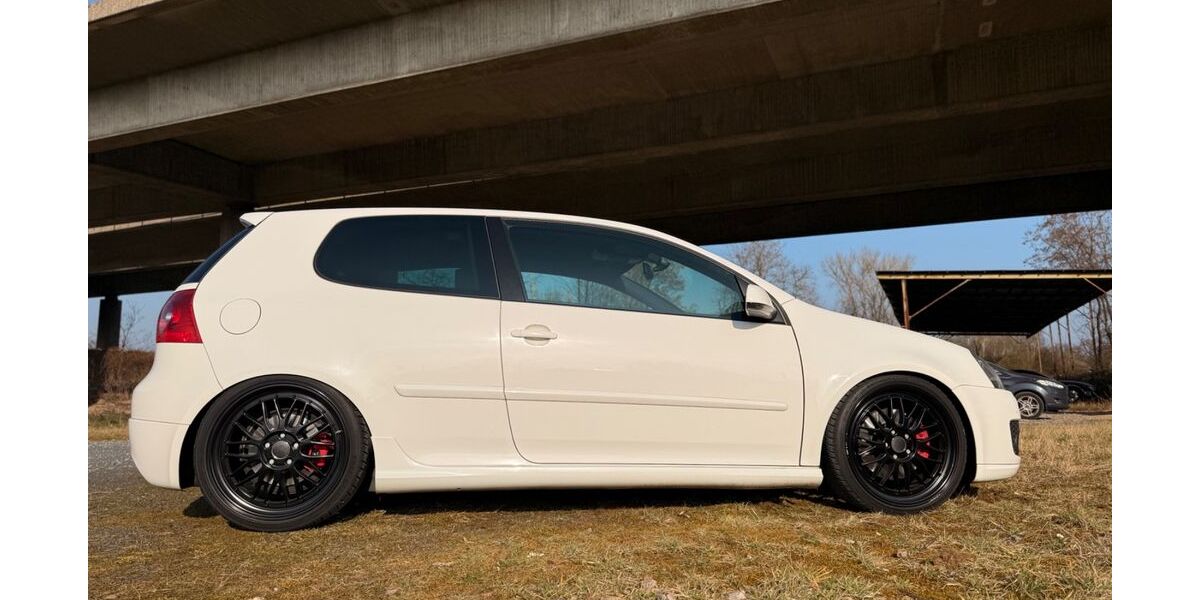 VW Golf 135.000 km 7.399 &euro; Bergisch Gladbach 51427