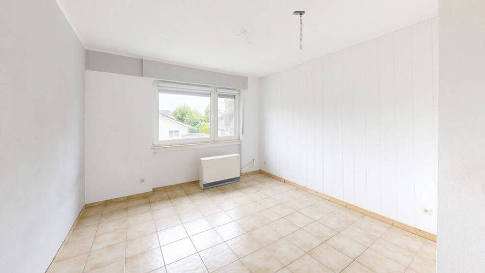 Erftstadt-Lechenich! Platz satt! Stattliche Doppelhaushälfte mit großem Gartenareal (CA 4791)