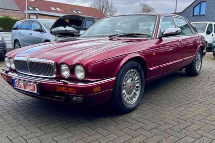 Jaguar Daimler 148.743 km 14.999 &euro; Solingen 42719