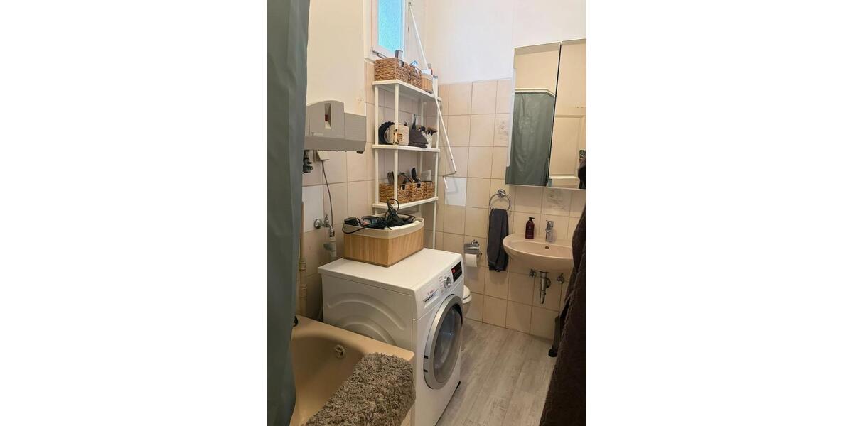 Etagenwohnung Bonn Gronau - 3 Zimmer, 85 m&sup2;, 1.100&euro; | Angebot:25378993