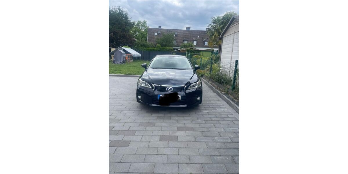 Lexus CT 200h 158.268 km 10.800 &euro; Wesseling 50389