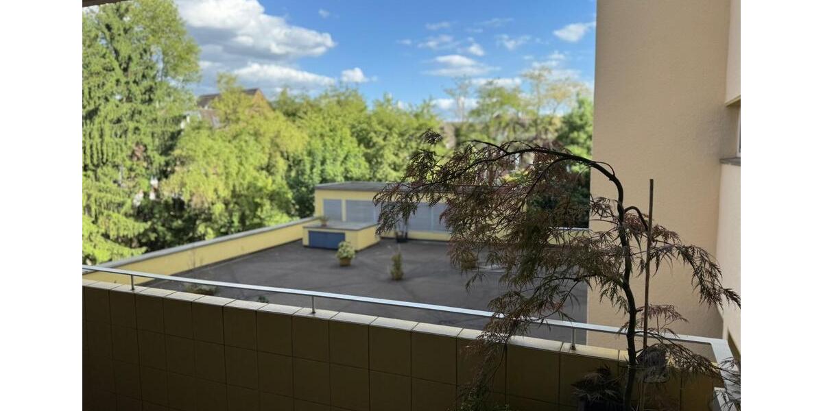 Gepflegte Eigentumswohnung 2 Zimmer Balkon in Köln Vingst 2 zimmer