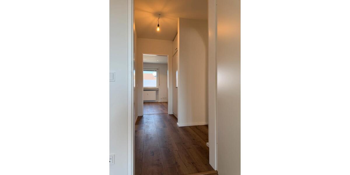 Dachgeschoßwohnung Langenfeld (Rheinland) - 3 Zimmer, 87 m&sup2;, 1.200&euro; | Angebot:26301690