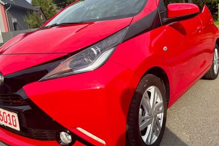 Toyota Aygo (X) 9.999 km 9.699 € Engelskirchen 51766