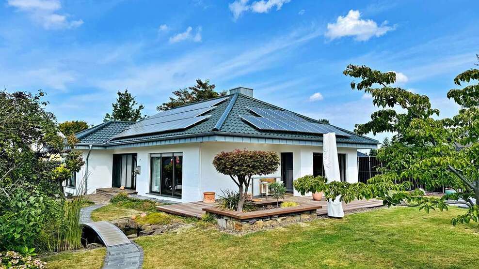 Haus zum Kaufen in Niederkassel - Rheidt 989.000 € 170.1 m²