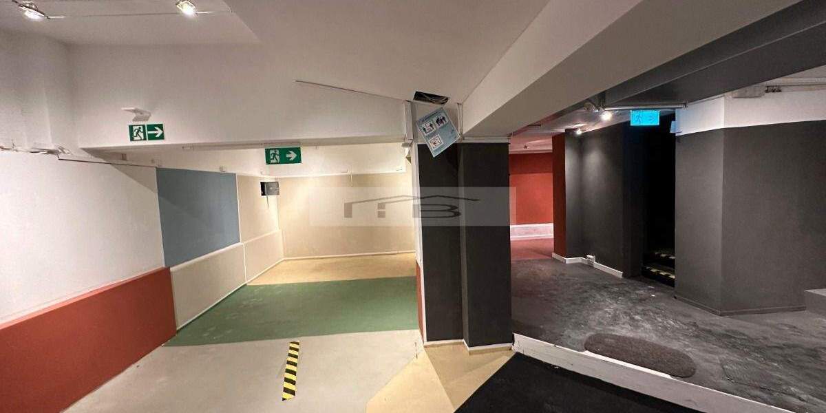 Köln Altstadt: Vielseitige Gewerbefläche mit 2 verbundenen Etagen u. kl. Außenbereich ab ca. 32026 zimmer