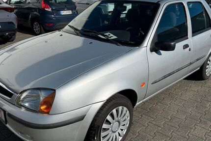 Mazda 121 42.000 km 2.650 &euro; Brühl 50321