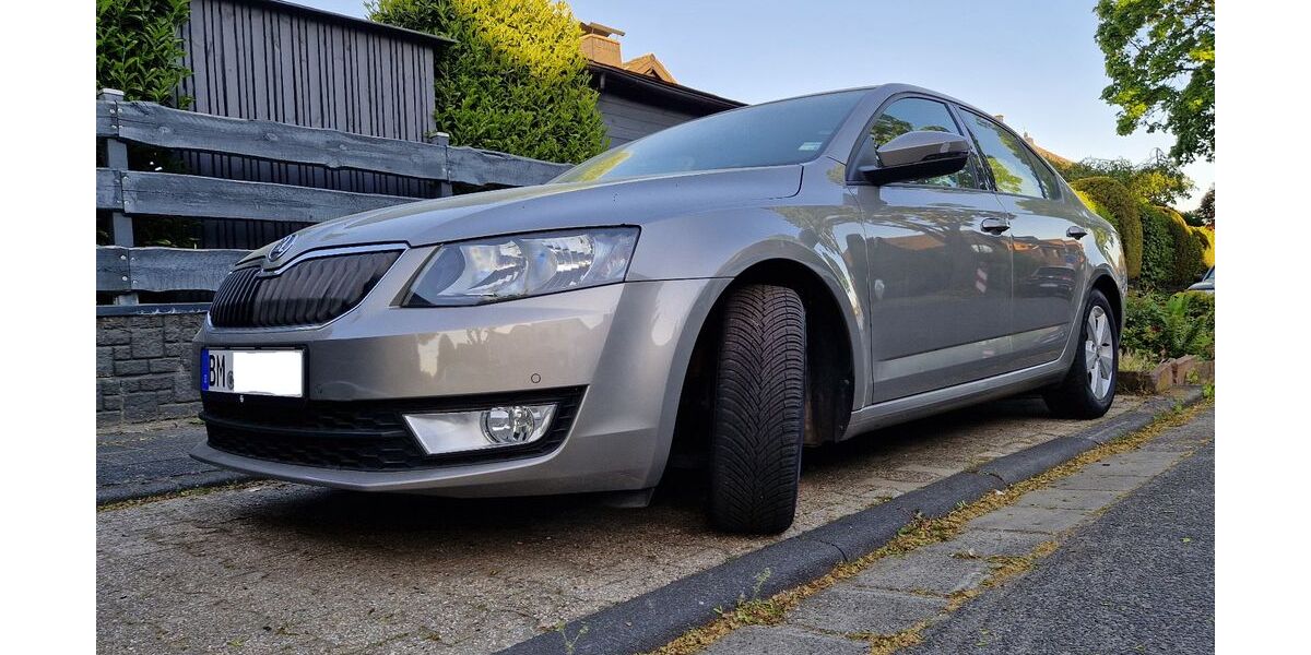 Skoda Octavia 127.000 km 9.350 &euro; Pulheim 50259