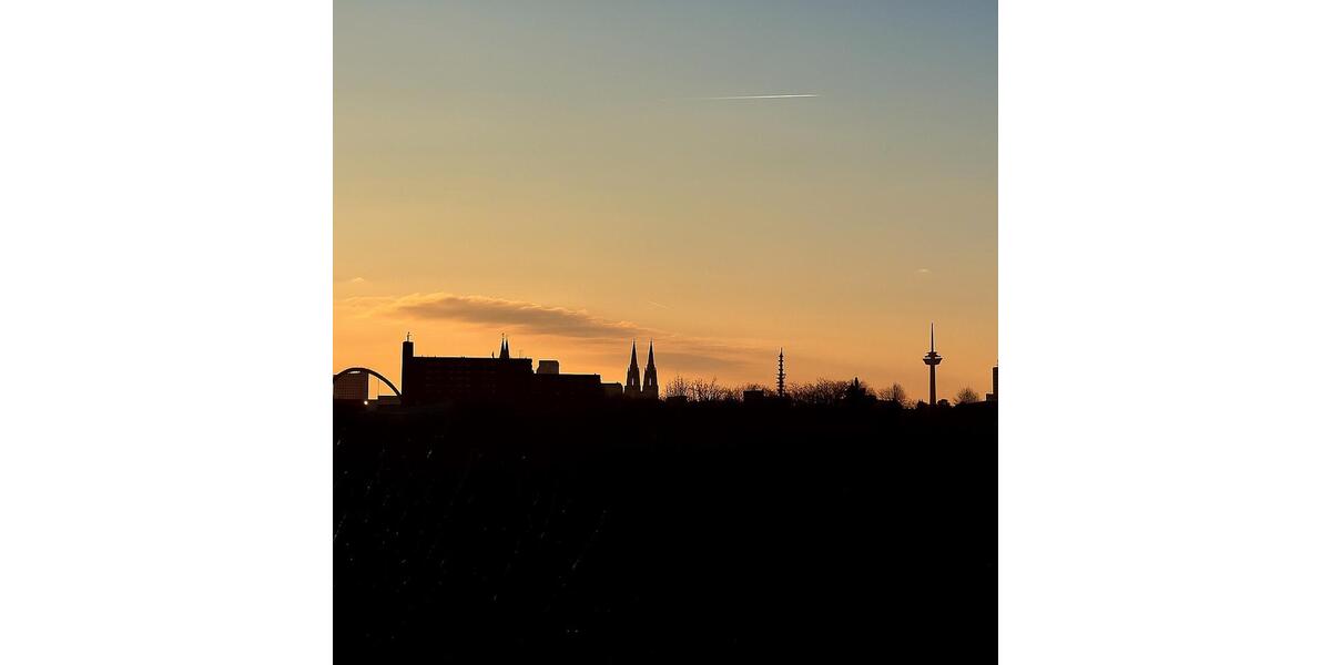 Dachgeschoßwohnung Köln Kalk - 2 Zimmer, 53 m&sup2;, 990&euro; | Angebot:26317765