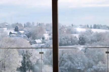 3-Zimmer-Penthouse - Haus im Haus EBK ruhig u. zentral gelegen zimmer