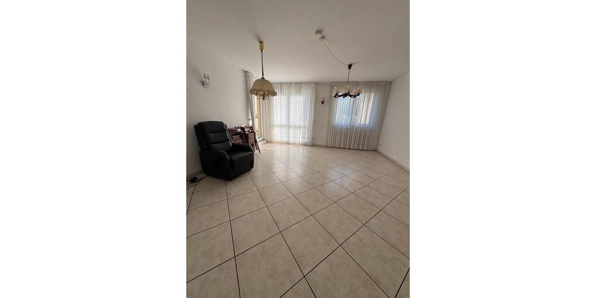 Etagenwohnung Hürth - 3 Zimmer, 83 m&sup2;, 1.500&euro; | Angebot:26358091