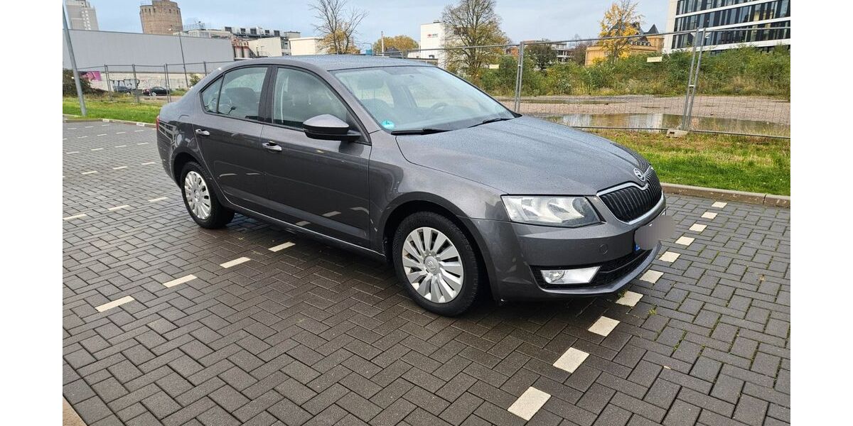 Skoda Octavia 223.100 km 4.995 &euro; Köln 50827