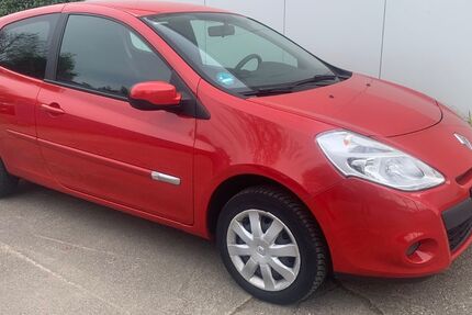 Renault Clio 94.743 km 5.595 &euro; Köln 51107