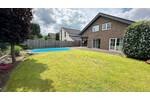 Freistehendes Einfamilienhaus mit Pool und Photovoltaik in ruhiger, zentraler Lage
