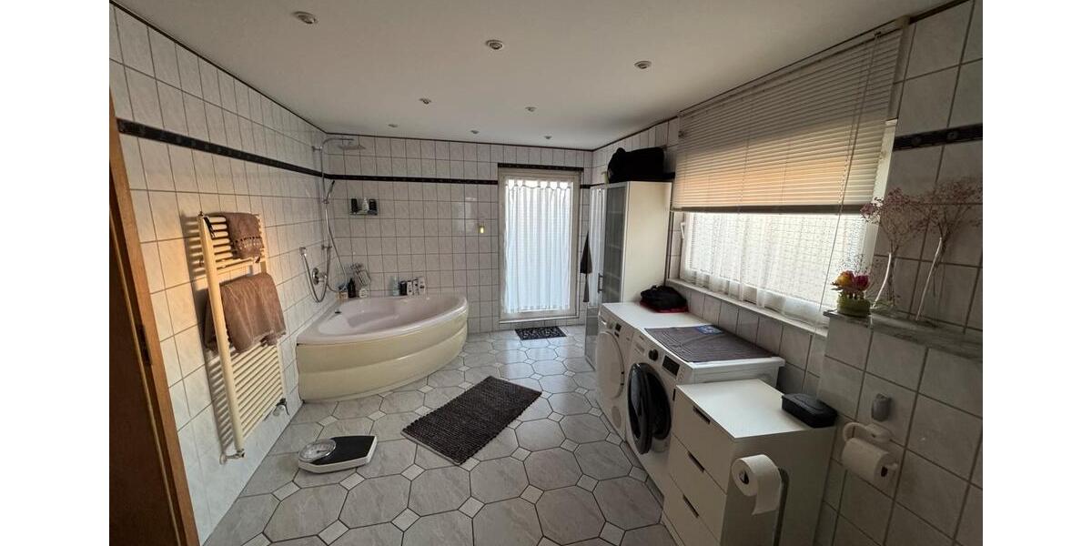 Einfamilienhaus Solingen Burg - 7 Zimmer, 178 m&sup2;, 299.000&euro; | Angebot:26152342