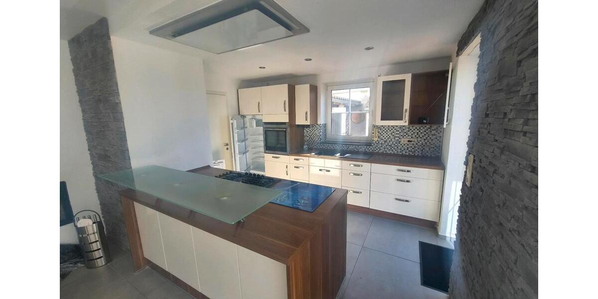 Einfamilienhaus Hennef (Sieg) - 5 Zimmer, 125 m&sup2;, 685.000&euro; | Angebot:26061061