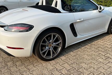 Porsche Boxster 27.000 km 63.500 € Leverkusen 51381