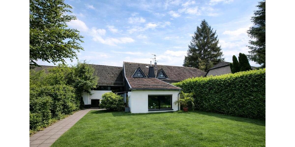 Einfamilienhaus Köln - 16 Zimmer, 770 m&sup2;, 449.000&euro; | Angebot:26455229