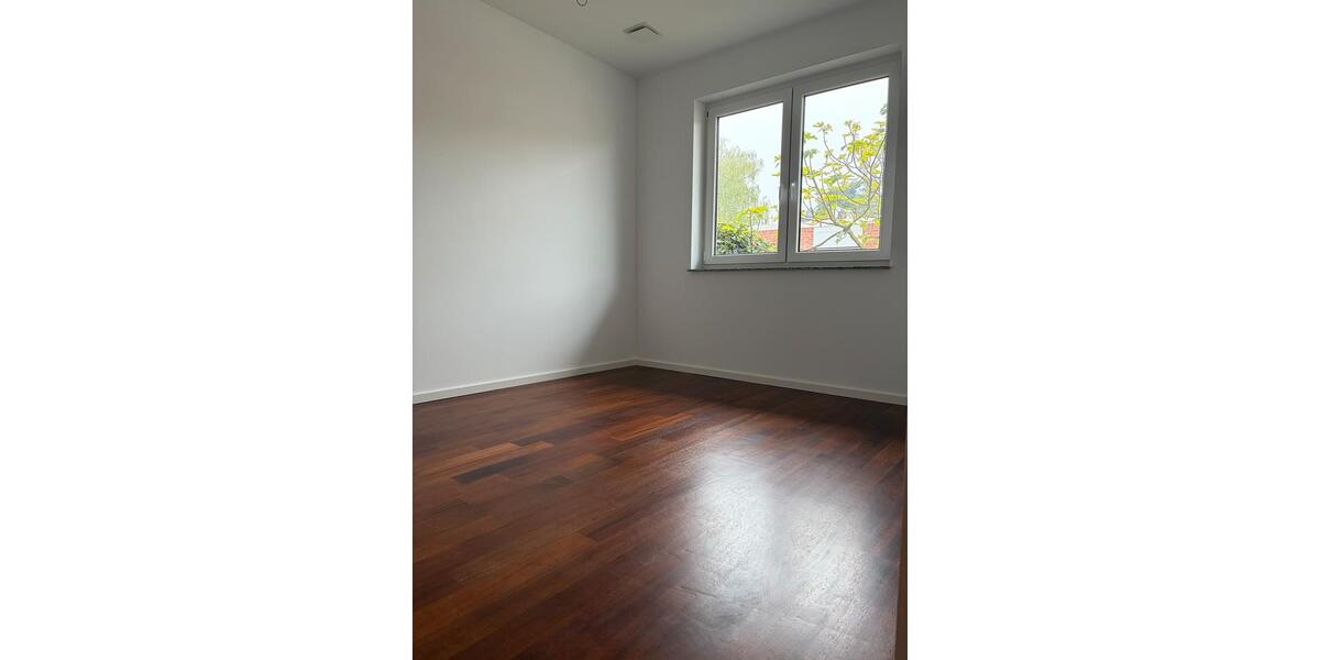 Bungalow Bonn Tannenbusch - 4 Zimmer, 118 m&sup2;, 1.800&euro; | Angebot:26340221