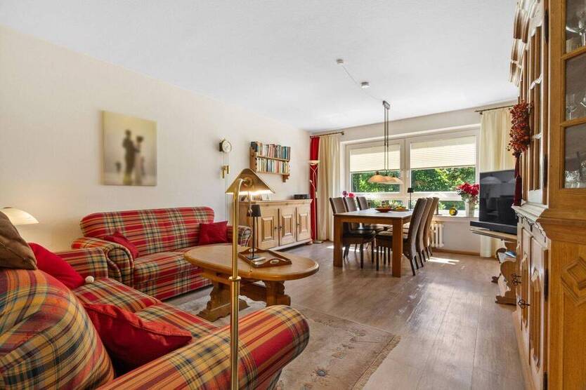 Familientraum: 4-Zi.-Wohnung, Südloggia, TG-Stellplatz