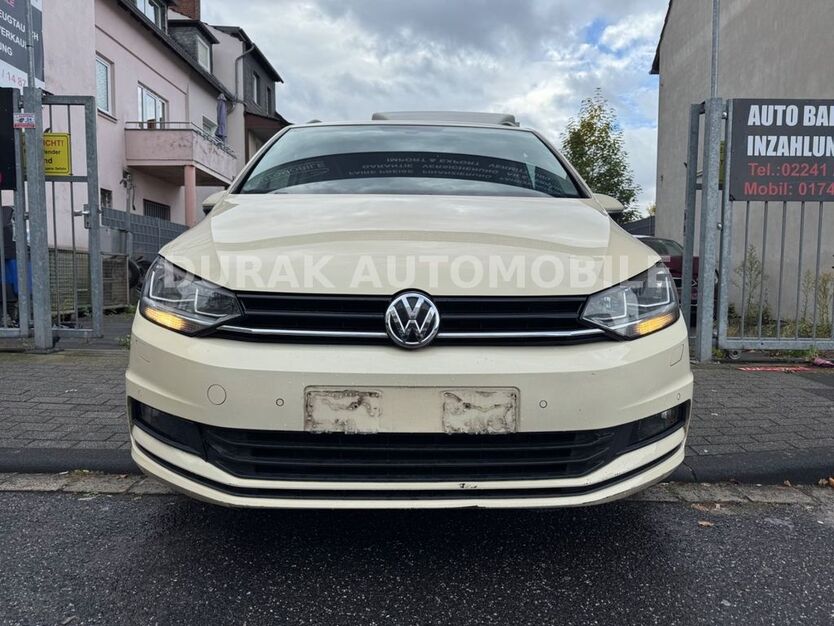 VW Touran 247.820 km 6.200 € Siegburg 53721