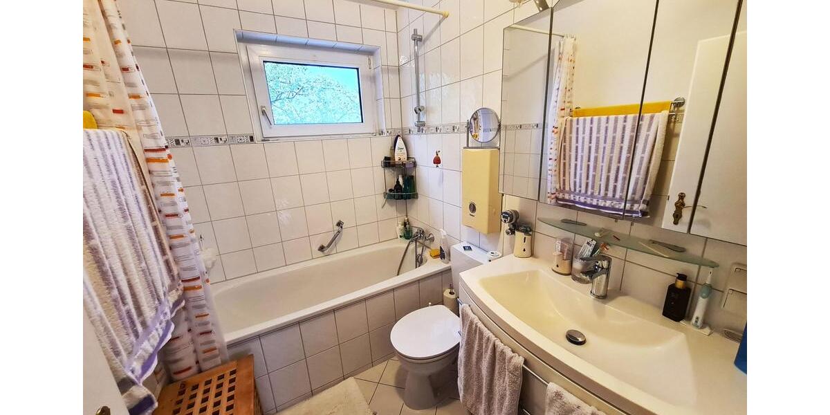 Etagenwohnung Köln Porz - 2.5 Zimmer, 64 m&sup2;, 185.000&euro; | Angebot:26692532