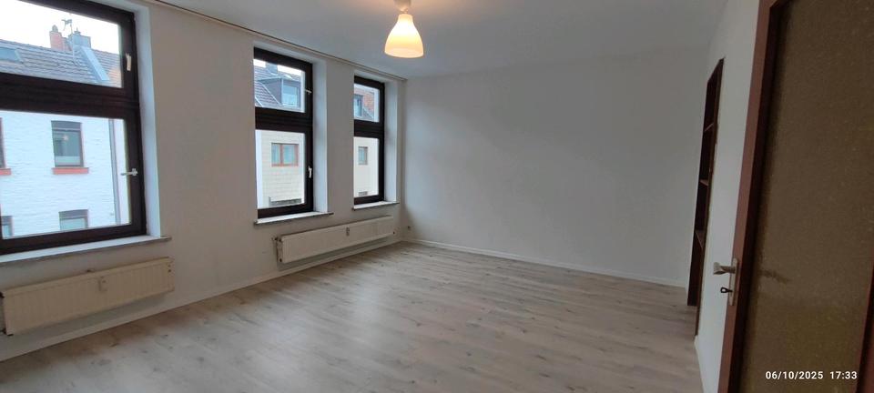 Etagenwohnung Bonn Auerberg - 1 Zimmer, 32 m&sup2;, 650&euro; | Angebot:25234508