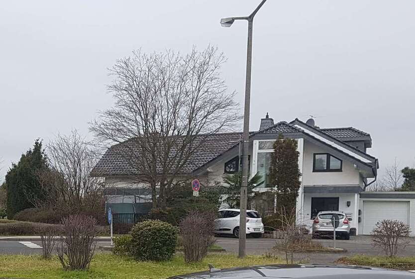 Haus zum Kaufen in Pulheim 918.000 € 365 m²