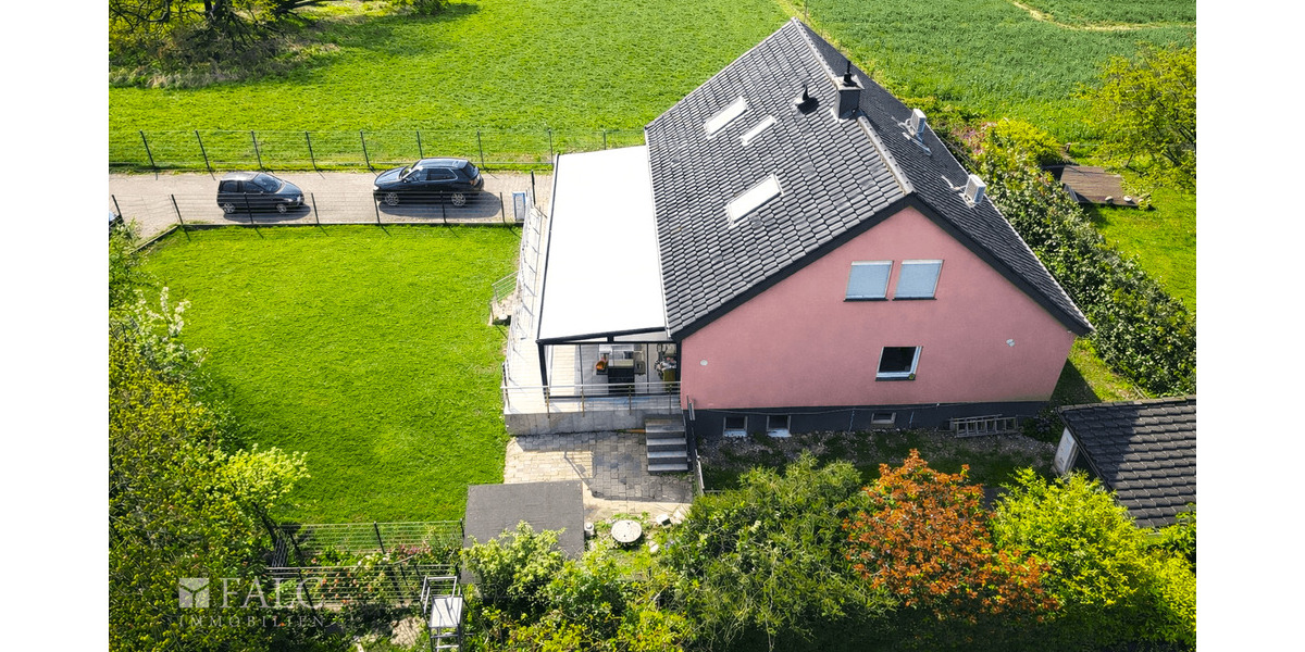 Einfamilienhaus Köln Esch/Auweiler - 8 Zimmer, 288 m&sup2;, 1.099.000&euro; | Angebot:24874472