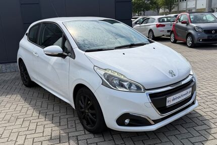 Peugeot 208 49.000 km 5.900 &euro; Dormagen 41540