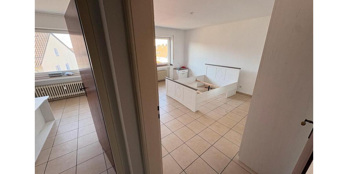 Etagenwohnung Bergheim Ahe - 3 Zimmer, 84 m&sup2;, 672&euro; | Angebot:25044416