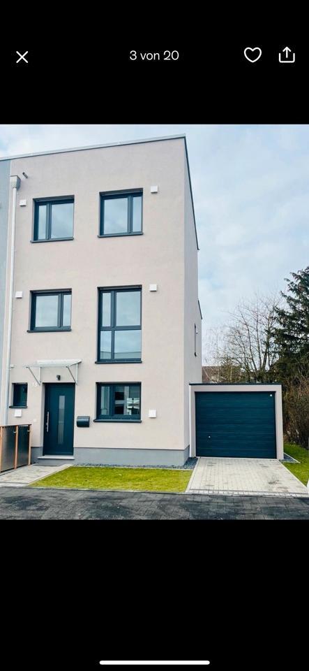 Modernes Eckhaus in Köln teilmöbliert zimmer