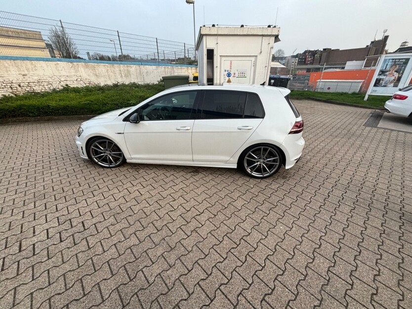 VW Golf 140.000 km 26.000 € Remscheid 42853