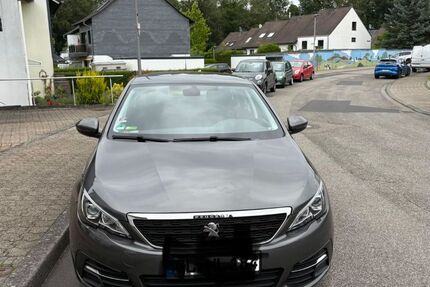 Peugeot 308 68.000 km 10.900 &euro; Bergisch Gladbach 51467