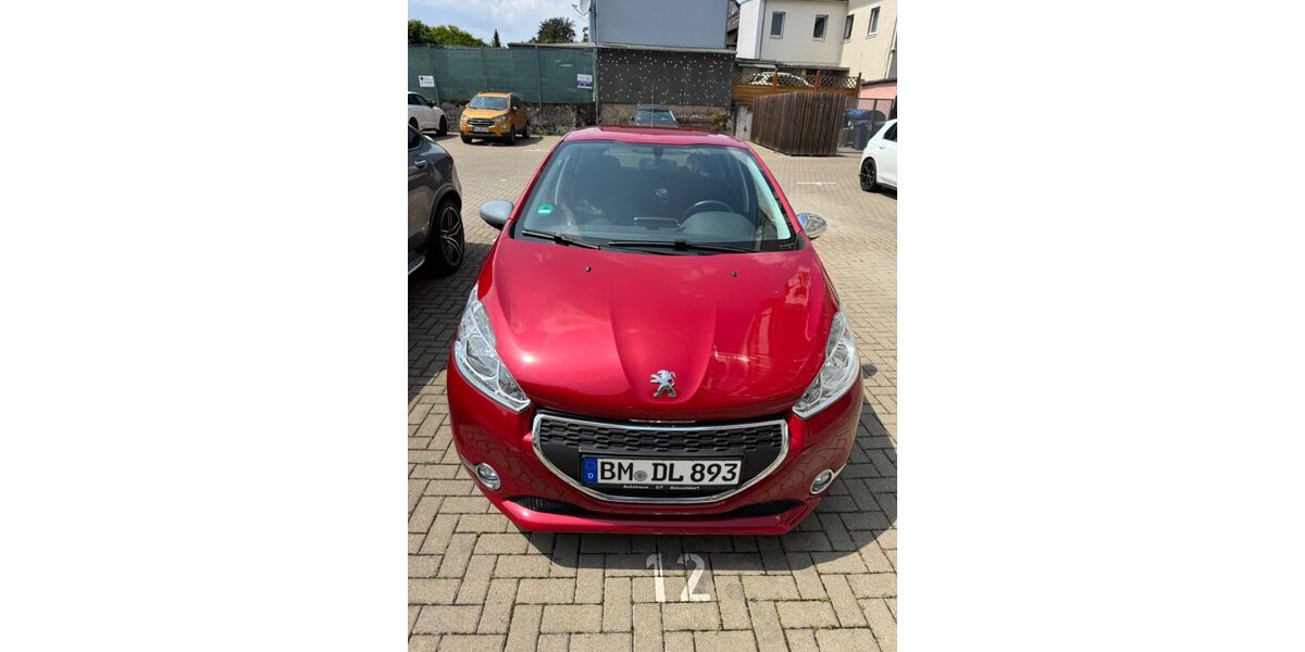 Peugeot 208 61.000 km 6.200 &euro; Köln 51145