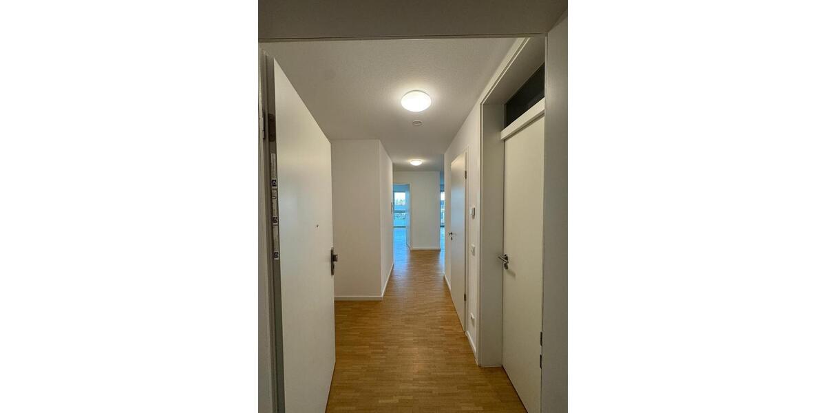 Neuwertige 2-Zimmer-Wohnung mit Balkon, Aufzug & Tiefgarage in Bonn 2 zimmer