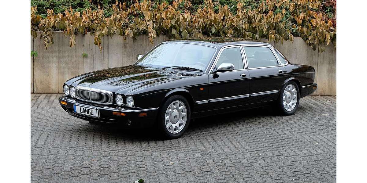 Jaguar Daimler 141.700 km 19.980 &euro; Köln 50996