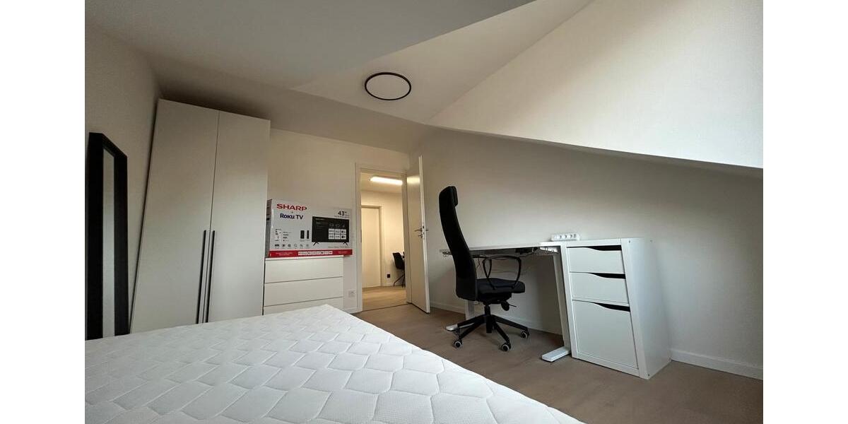 Dachgeschoßwohnung Bonn Gronau - 1 Zimmer, 13 m&sup2;, 580&euro; | Angebot:25312303